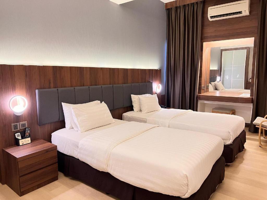 The Landmark Hotel Batu Pahat Exterior foto